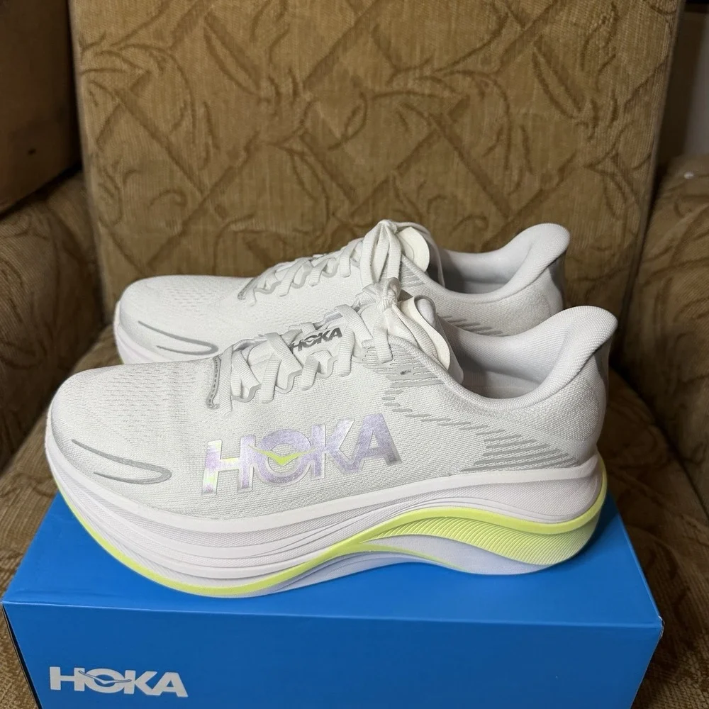 Hoka One One new box